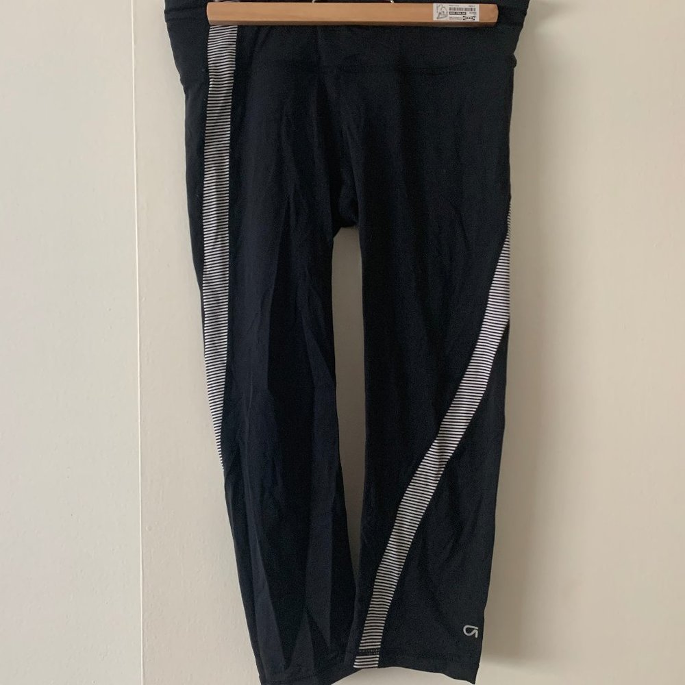Gap Fit Capri Length Leggings
